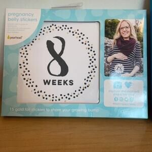 Pearhead Black and White Pregnancy Milestone Cards